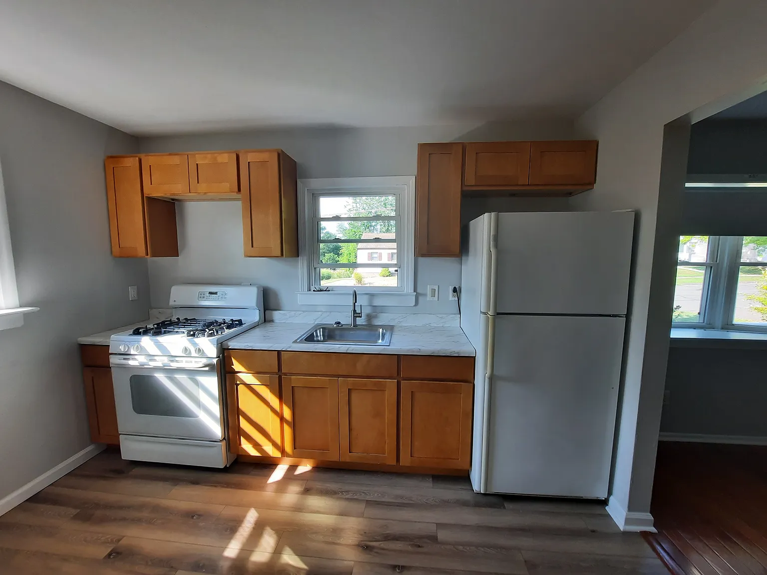 2 bed, 685 sqft, $1,850 — Photo 2
