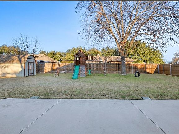 2nd image of 5000 Skylark Ct