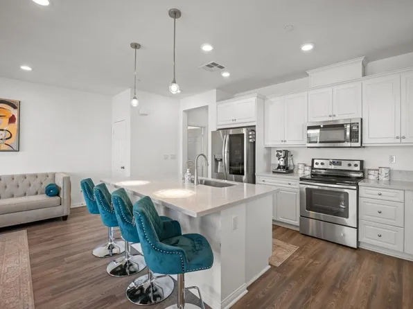 1697 W Rhombus Ln, Anaheim, CA 92802