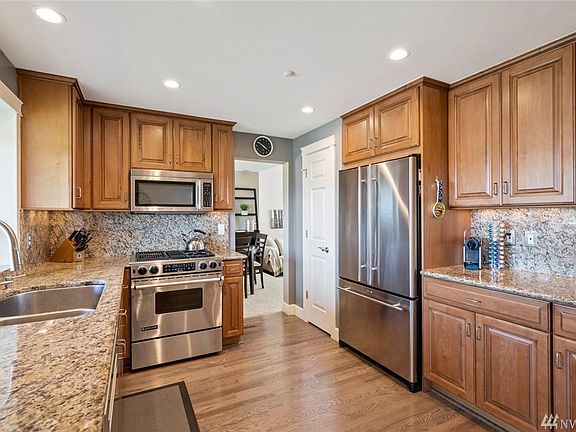 5th image of 16423 SE 39th Pl