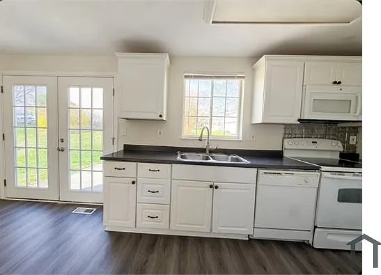 114 Drexel Dr — Photo 9