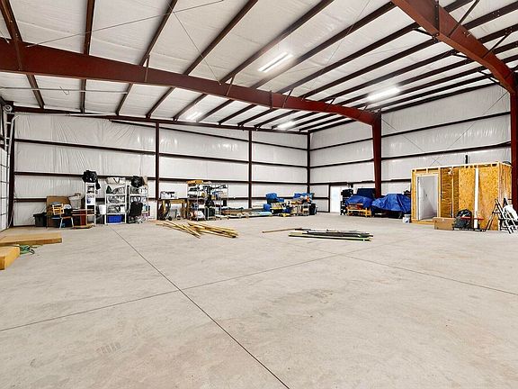 4th image of 53 Blanco Dr