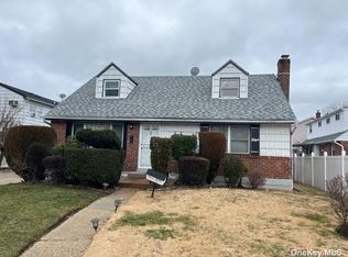 1624 Lydia Ave, Elmont, NY 11003