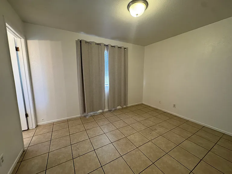 1539 Monte Vista Dr #C — Photo 21