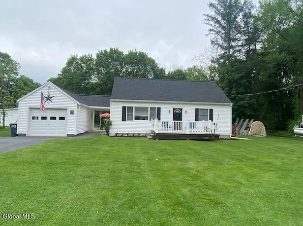 4 Geers Hollow Lane, Hoosick Falls, NY 12090