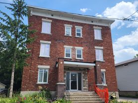 125 Glenora St, Ottawa, ON