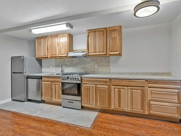 2nd image of 156 Undercliff Ave