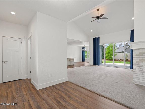 5th image of 2240 E Thomas Hill Dr