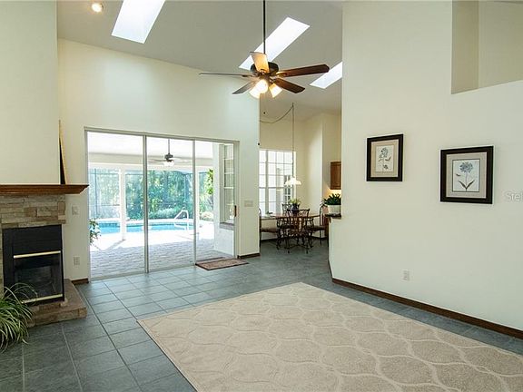 3rd image of 2380 Turnberry Dr