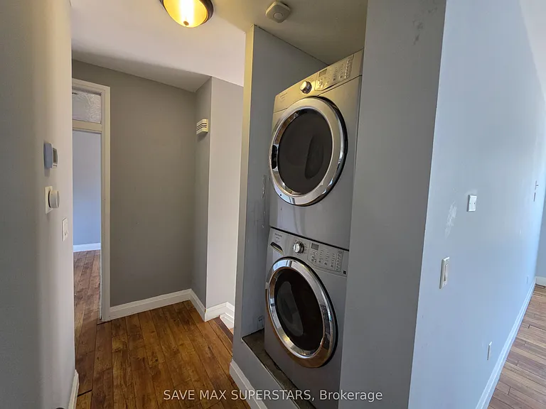 222 Phillips St #UPPER — Photo 6