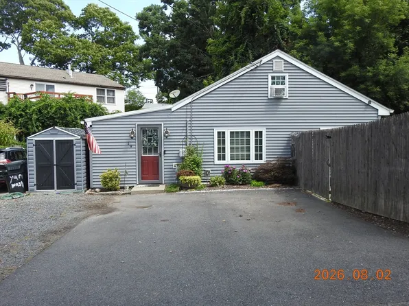 19 Water St, Swansea, MA 02777