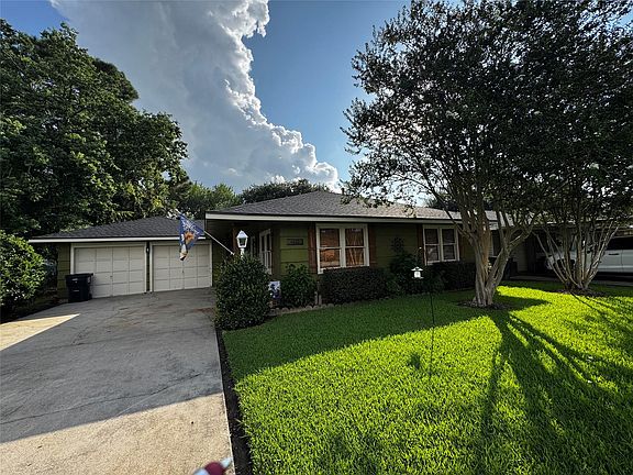 3rd image of 4530 Boyd Ave