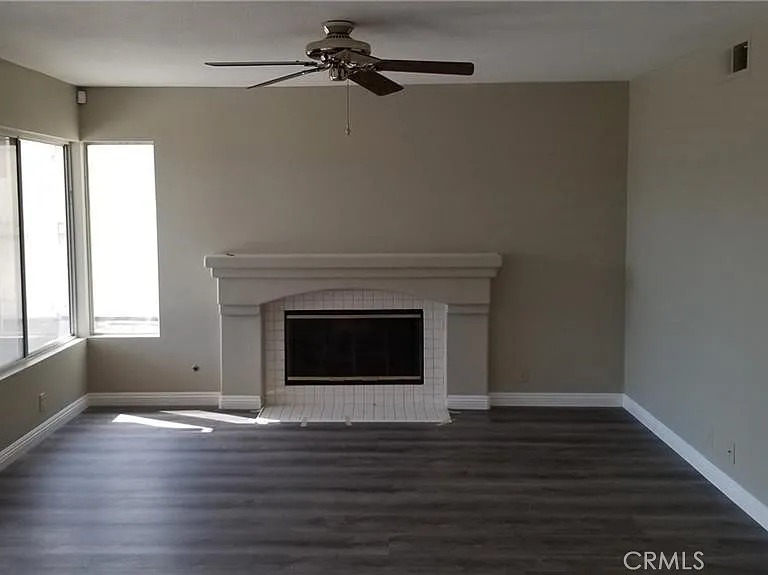 424 Dylan Dr — Photo 8