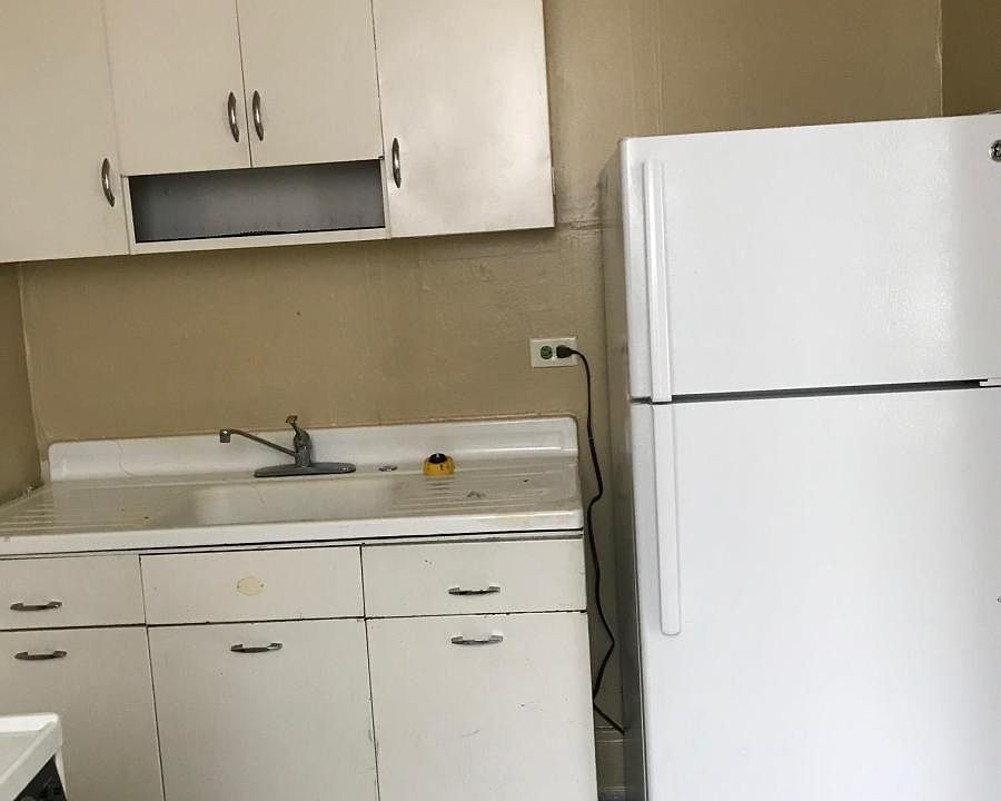 2nd image of 960 Fairbanks Ave #6