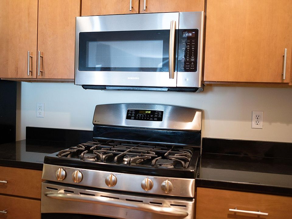 1st image of 40 River St #81cxb8xbn
