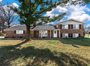 20 Fairlane Dr, Collinsville, IL 62234
