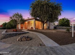691 Canyon Point Rd, Las Cruces, NM 88011