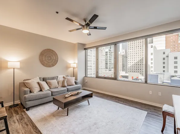 1200 Main St APT 812, Dallas, TX 75202