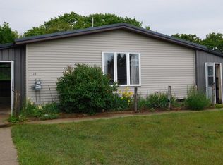 18 Forest Lodge Rd, Kincheloe, MI 49788