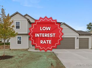 343 Seneca Ridge Dr, Middleville, MI 49333