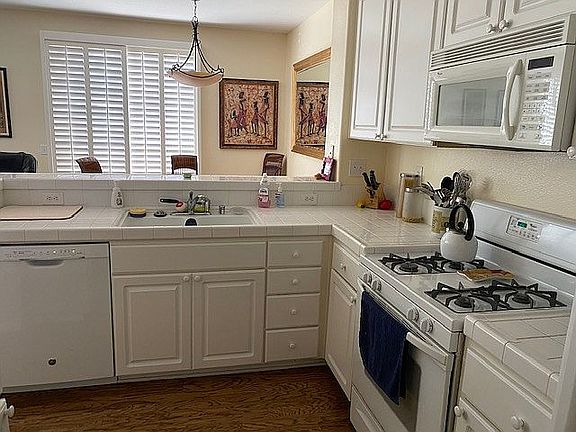 3rd image of 17815 Cottonwood Ct