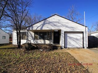 1825 S Roanoke Dr, Wichita, KS 67218