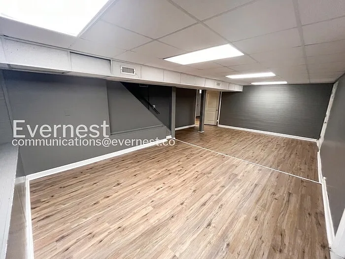 5526 Crestview Dr — Photo 15