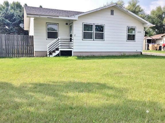 2nd image of 2505 NW Crescent Dr