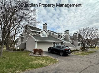 2415 Upland Ln N UNIT E, Plymouth, MN 55447