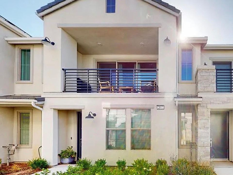 1st image of 2826 E Tamarind Dr