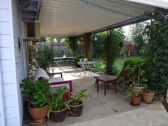 2nd image of 5860 Lorraine Ct