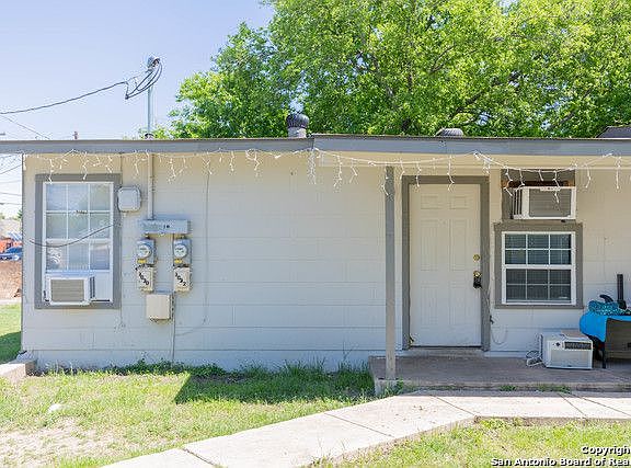 2nd image of 3030 Weir Ave