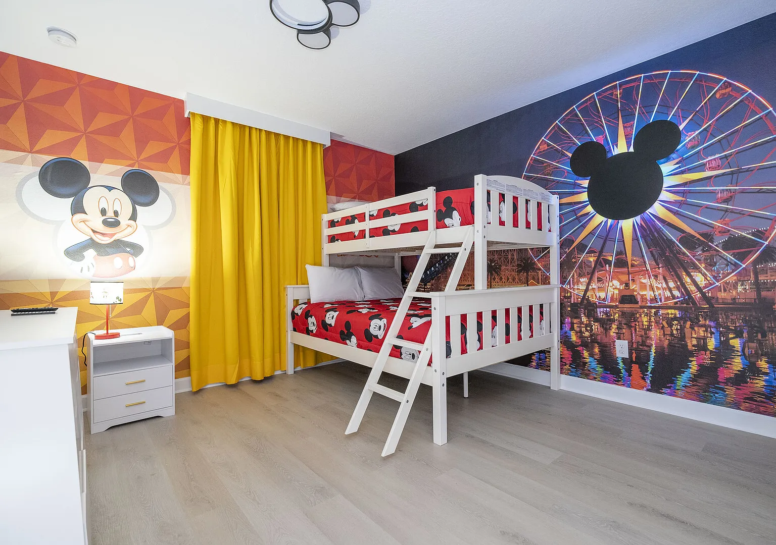 4812 BR - Luxe Getaway Retreat — Photo 1