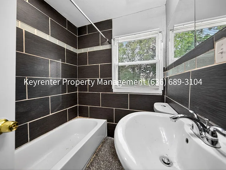 5936 Theodore Ave — Photo 16