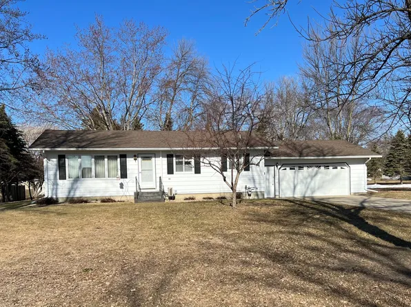 103 Stephen Dr NE, Fertile, MN 56540