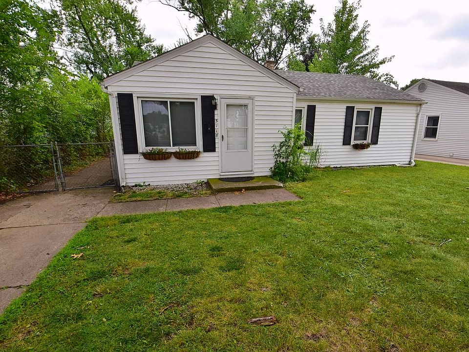 1st image of 3118 E Jefferson Blvd