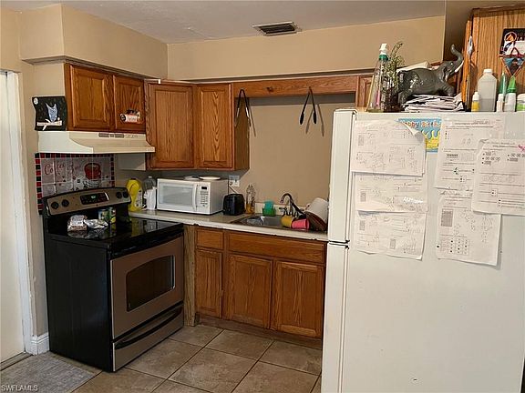 4th image of 10897/899 Goodwin St