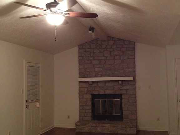 4th image of 8245 Lynn Dr