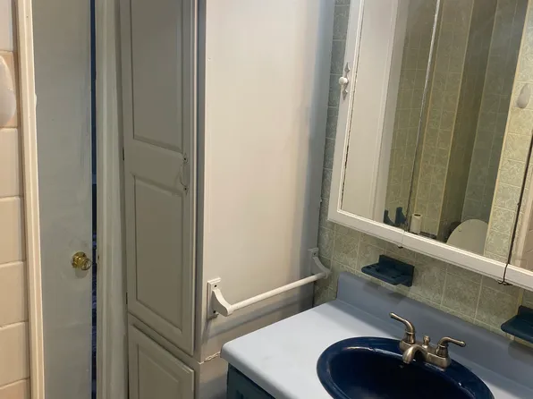 111 Maxfield St #1, New Bedford, MA 02740