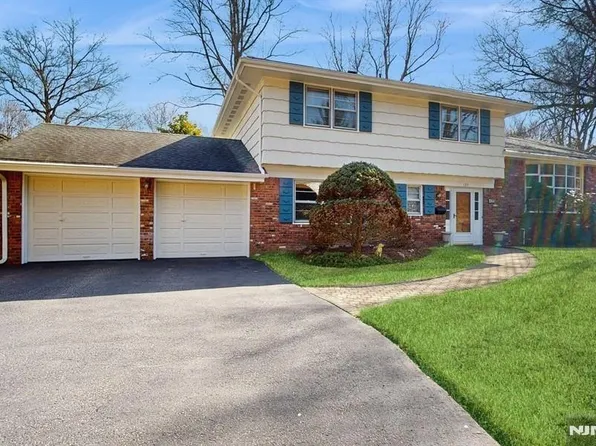 123 Lenox Ave, Demarest, NJ 07627