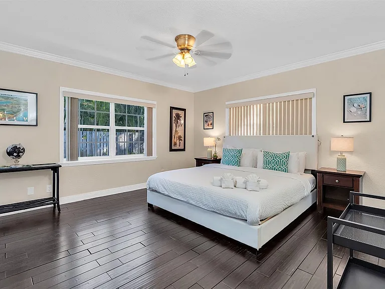 3221 Seaward Dr — Photo 30
