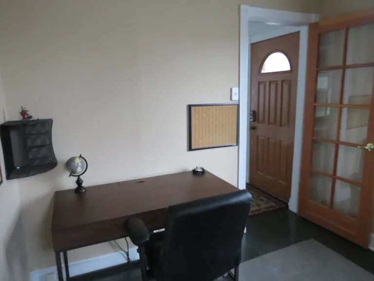 1014 E Franklin St — Photo 15