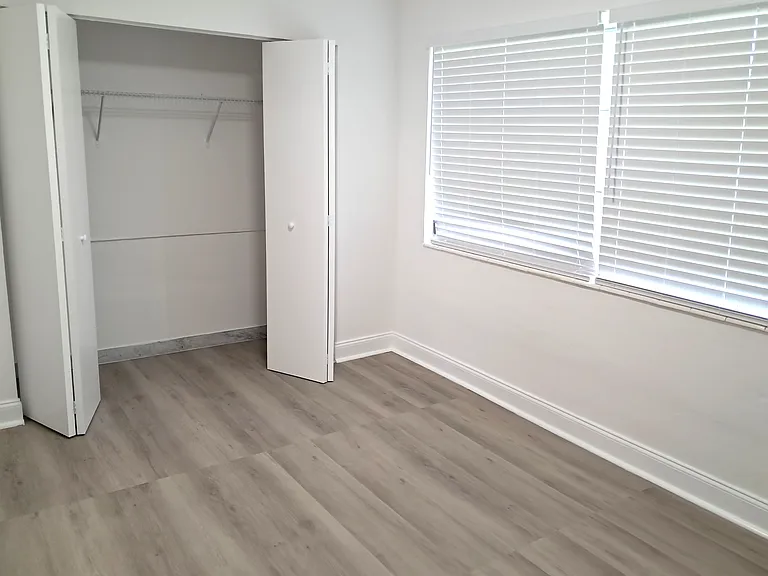 8361 NW 28th Pl — Photo 11