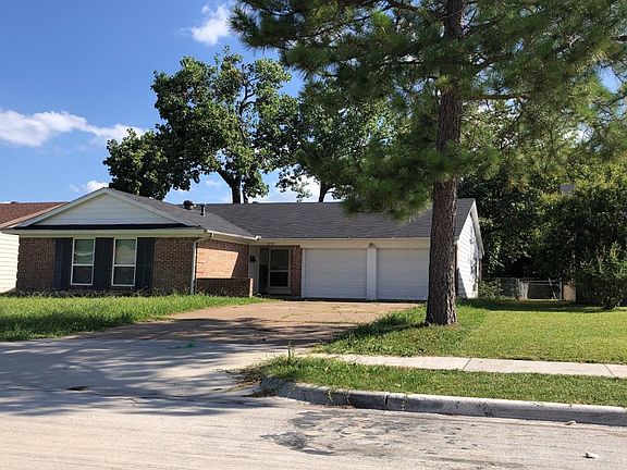 2nd image of 3233 Hula Dr