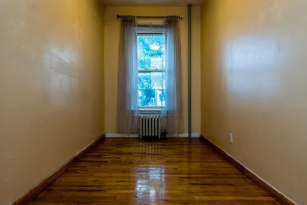 Rented by Nooklyn NYC LLC | media 21