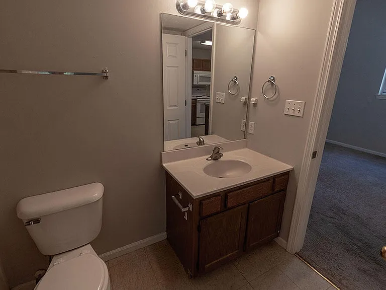 5569 E Pinehurst Ln — Photo 12