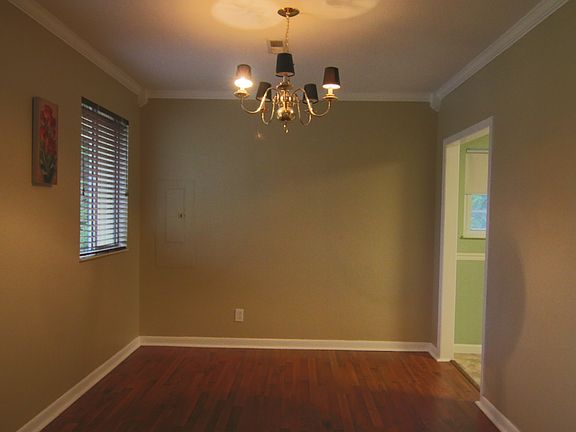 4th image of 8200 Mountain Creek Ln