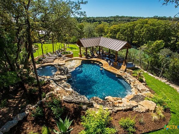 4th image of 986 Riverforest Dr