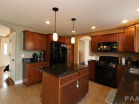 4th image of 309 Hannah Dr