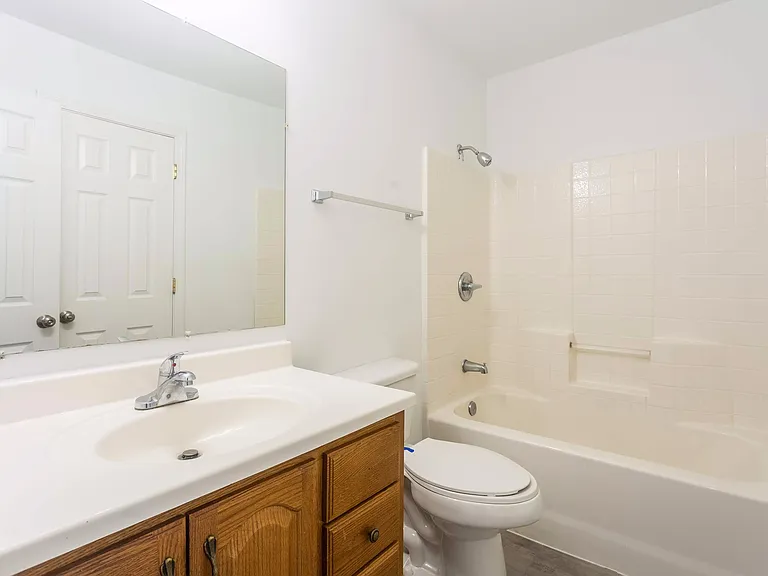 Magnolia Heights — Photo 11